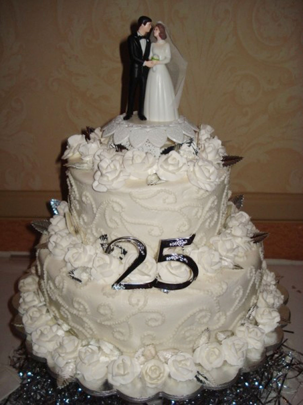 Wedding anniversary cakes ideas