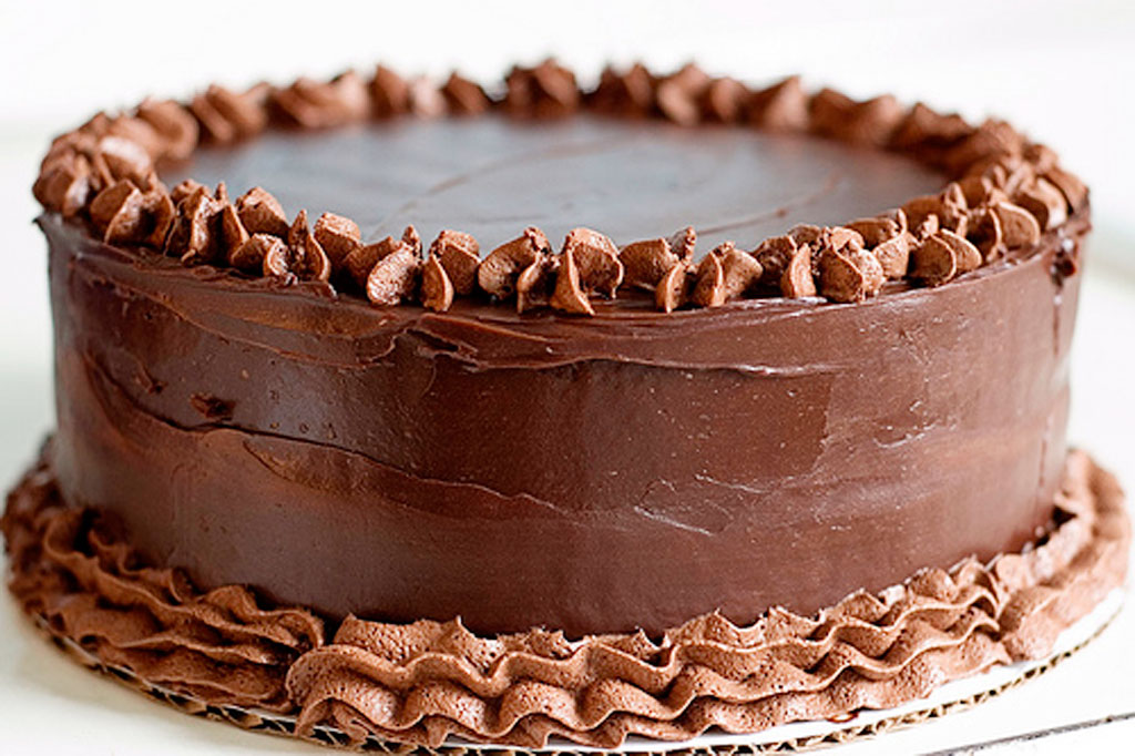 Beautiful Chocolate Cake With Cream Chocolate Cake - Cake ...