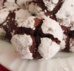 1024x768px Chewy Chocolatey Fudgey The Chocolate Crinkle Cookie Picture in Chocolate Cake