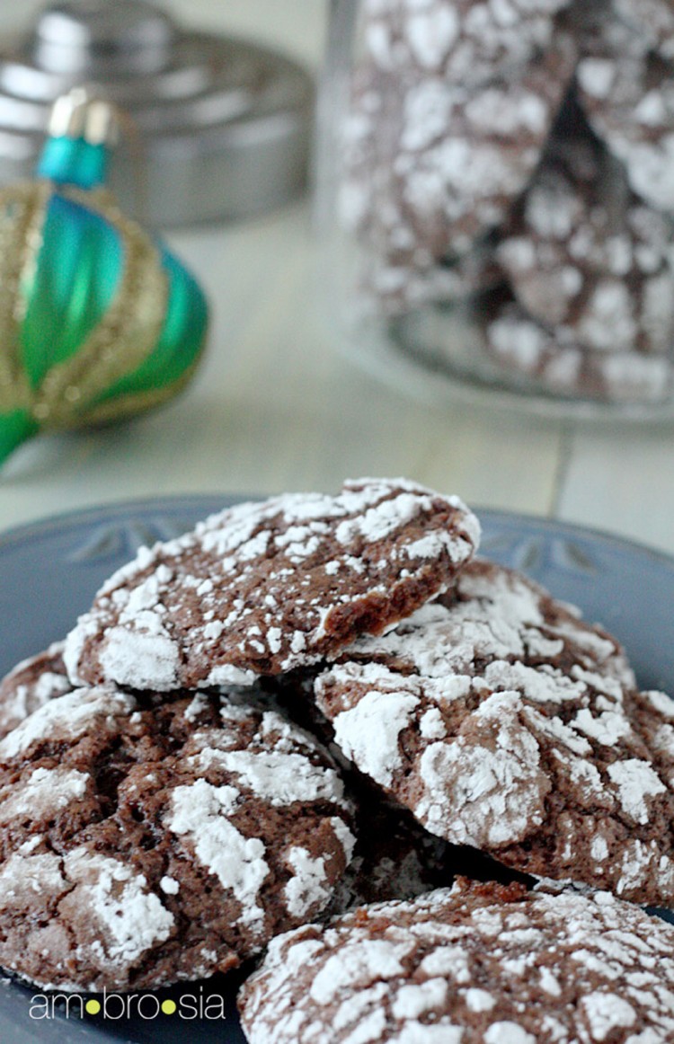 Chocolate Crinkle Cookies Picture in Chocolate Cake
