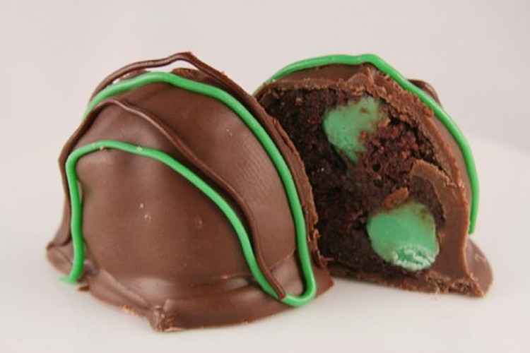 Chocolate Mint Cake Balls Picture in Chocolate Cake