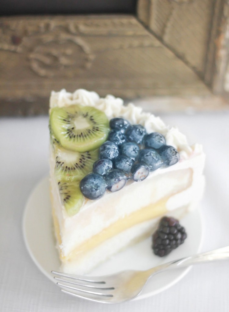 Sprinklebakes White Wedding Cake Picture in Wedding Cake