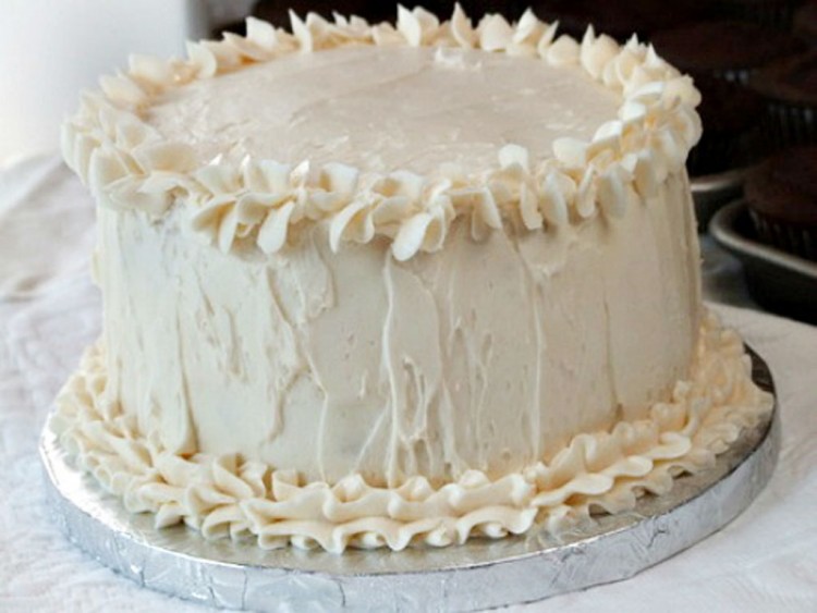 White Wedding Cake Picture in Wedding Cake