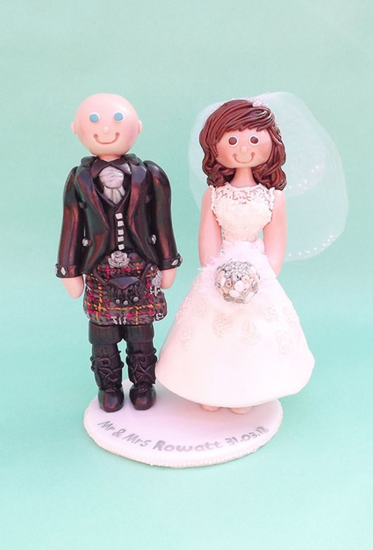 Cute Scottish Wedding Cake Topper Picture in Wedding Cake