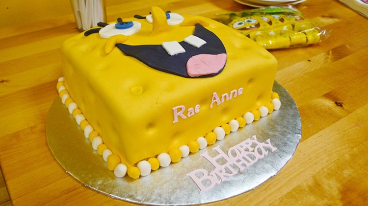 Fondant SpongeBob Birthday Cake Design Picture in Birthday Cake