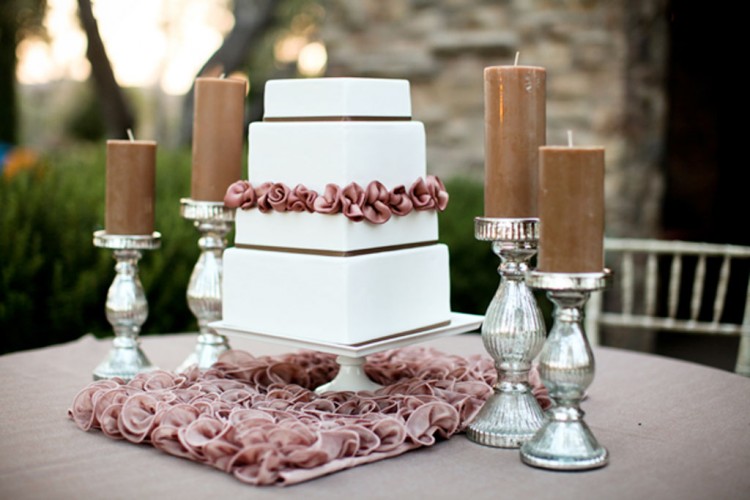 Wedding Cake Base Square Picture in Wedding Cake