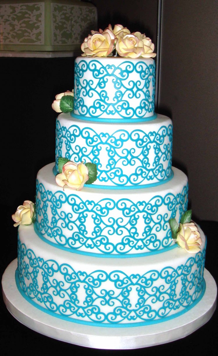 Cricut Cake Machine Sale Picture in Wedding Cake