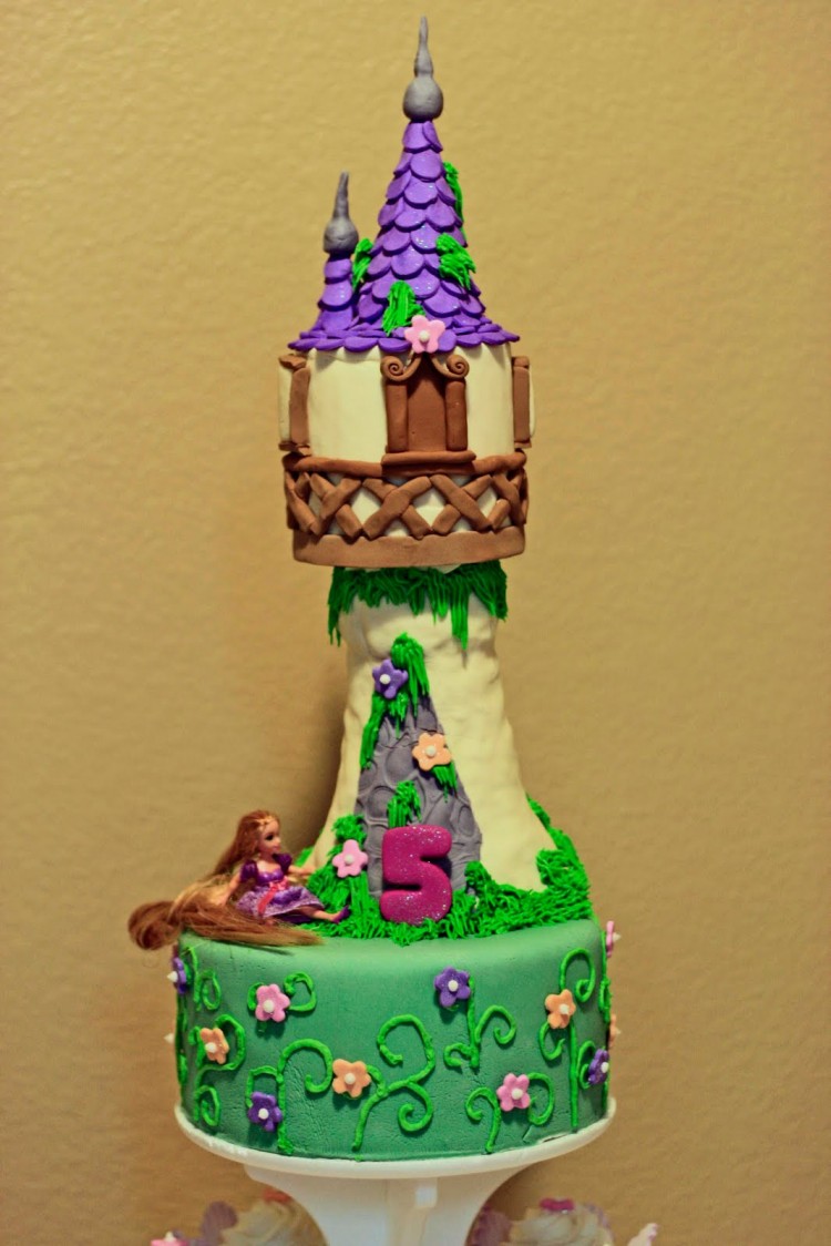 Tangled Cake Decorations Picture in Cake Decor