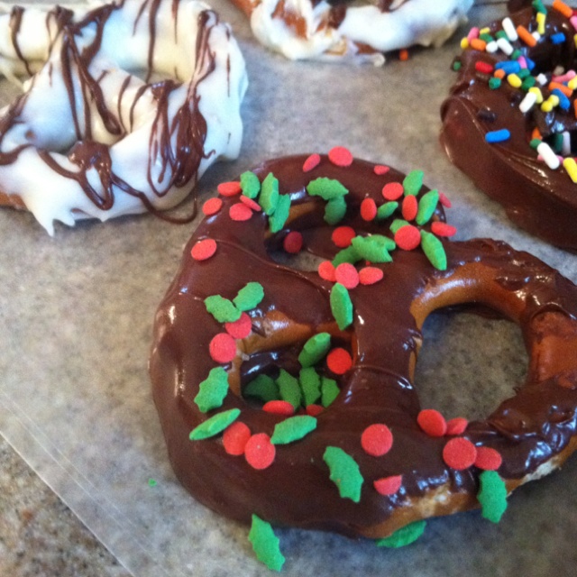 Holiday Chocolate Covered Pretzels Picture in Chocolate Cake