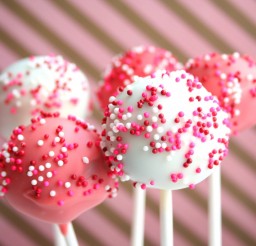 1600x1333px Pop Cakes Picture in Cake Decor