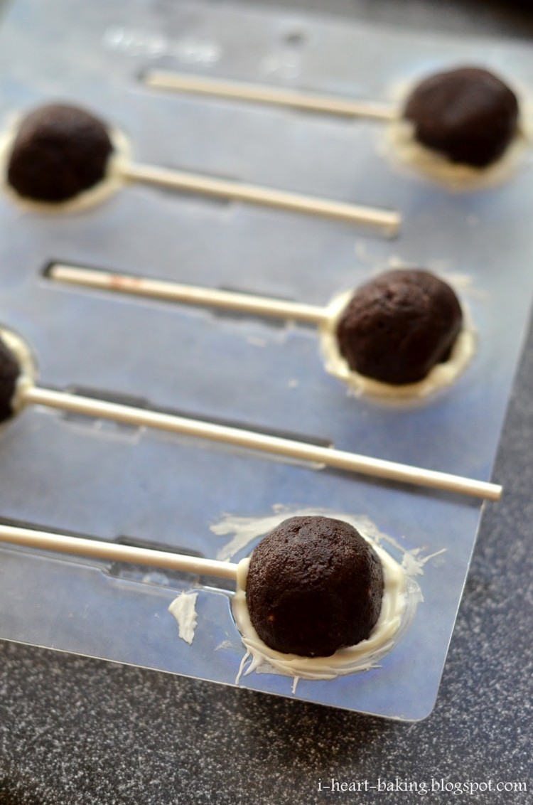 Cake Ball Molds Picture in Chocolate Cake