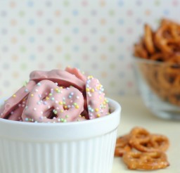 650x971px Pink Chocolate Covered Pretzels Picture in Cupcakes